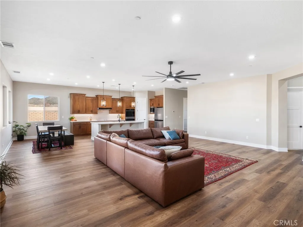 19568 Arcata Road, Apple Valley, California 92307 home-pic-14