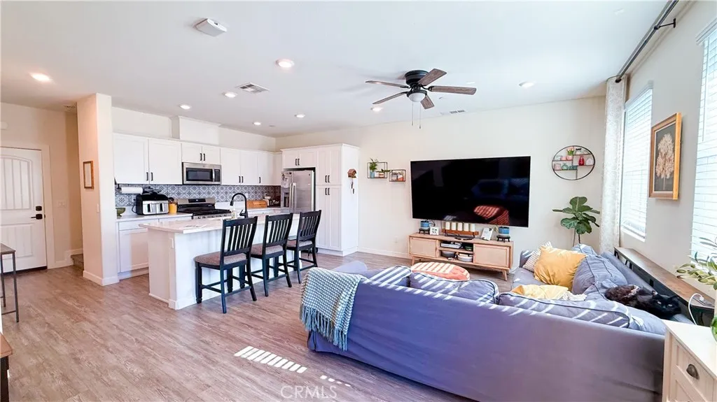30383 Town Square, Menifee, California 92584 home-pic-15