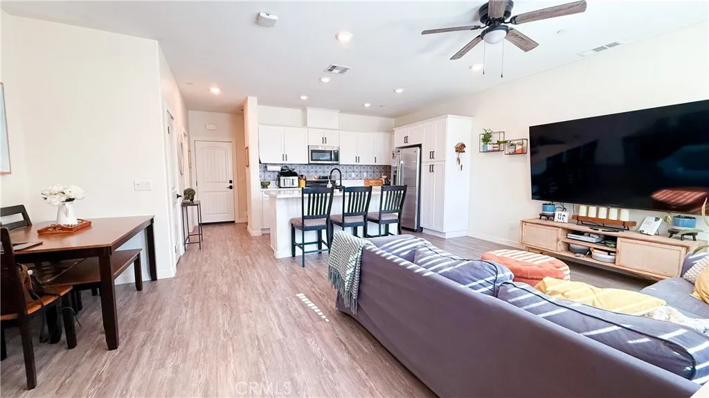 30383 Town Square, Menifee, California 92584 home-pic-9