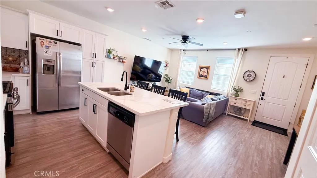 30383 Town Square, Menifee, California 92584 home-pic-18