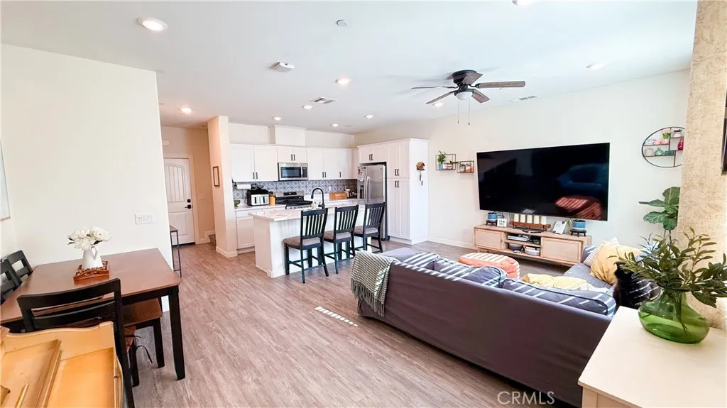 30383 Town Square, Menifee, California 92584 home-pic-5