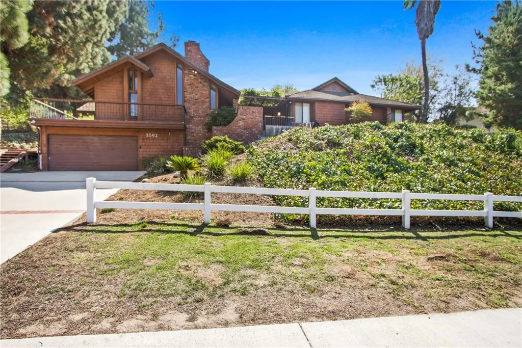 2562 Steeplechase Lane, Diamond Bar, California 91765 home-pic-1