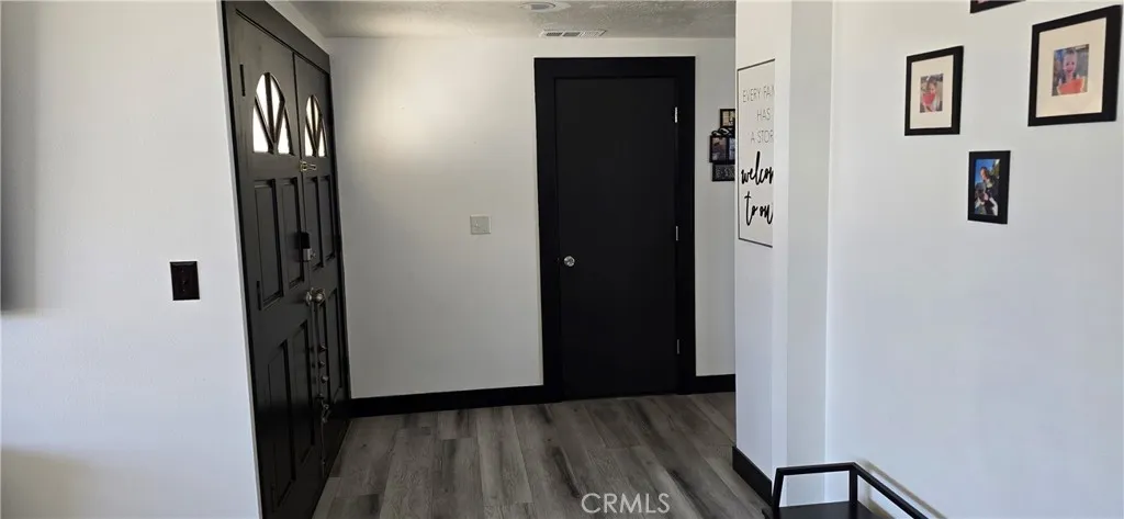 14010 Jicarilla Rd, Apple Valley, California 92307 home-pic-7