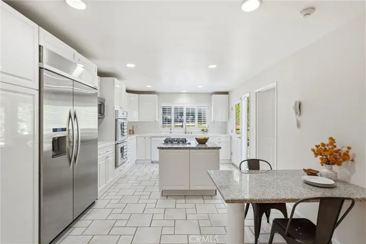 4747 Ellenita, Tarzana, California 91356