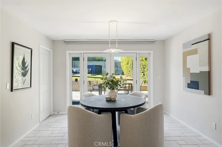 4747 Ellenita, Tarzana, California 91356