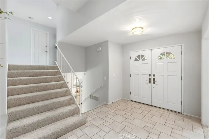 4747 Ellenita, Tarzana, California 91356