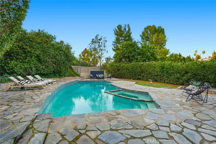 4747 Ellenita, Tarzana, California 91356