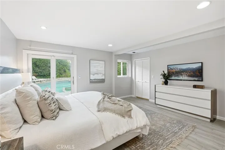 4747 Ellenita, Tarzana, California 91356