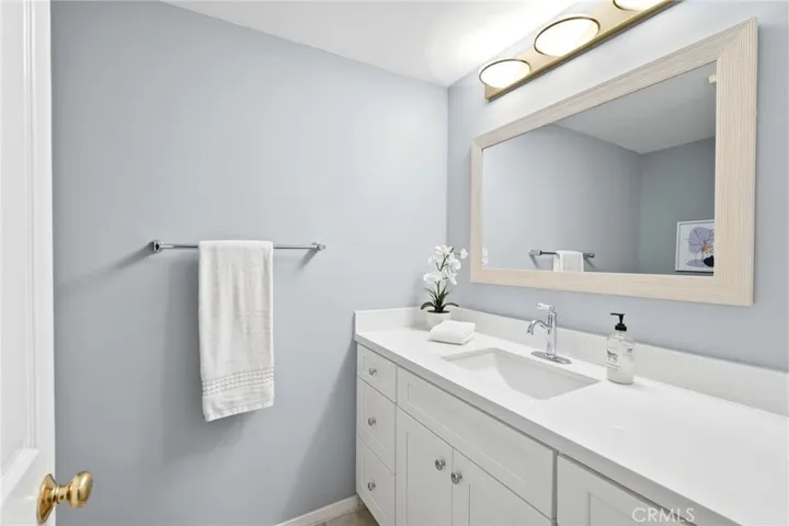 4747 Ellenita, Tarzana, California 91356