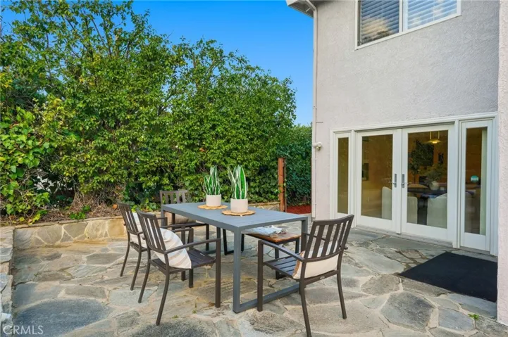 4747 Ellenita, Tarzana, California 91356
