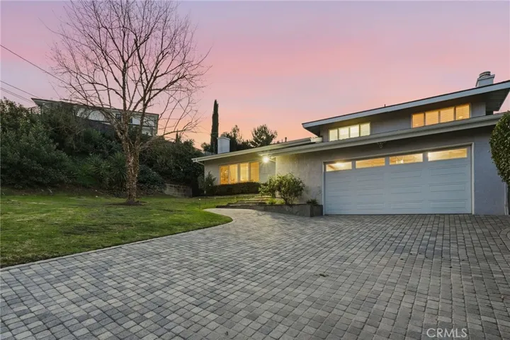 4747 Ellenita, Tarzana, California 91356