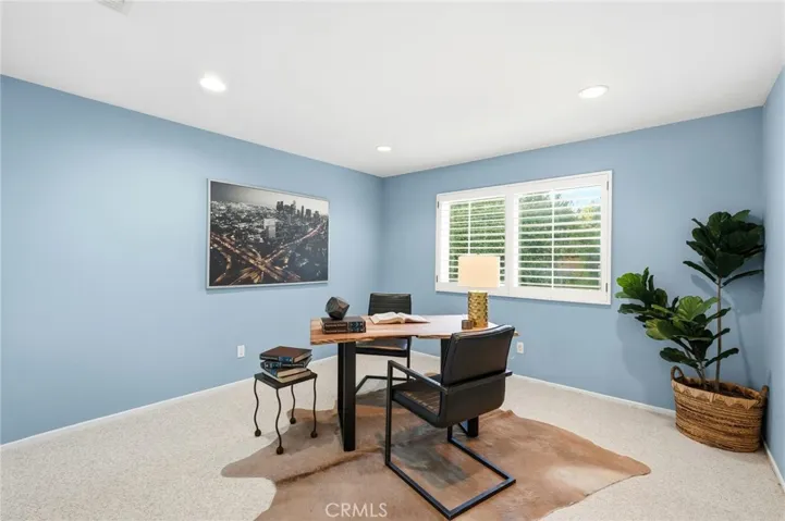 4747 Ellenita, Tarzana, California 91356