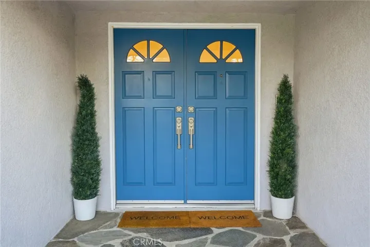 4747 Ellenita, Tarzana, California 91356