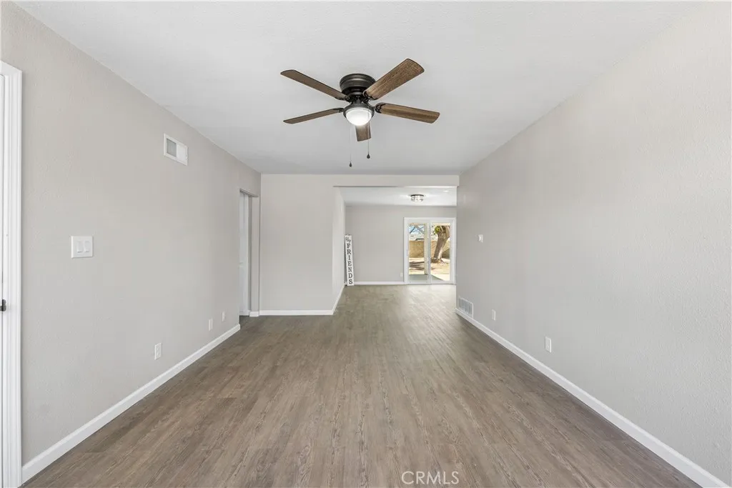 37410 Larkin Avenue, Palmdale, California 93550 home-pic-9