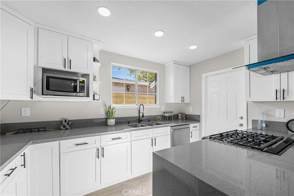 37410 Larkin Avenue, Palmdale, California 93550 home-pic-20