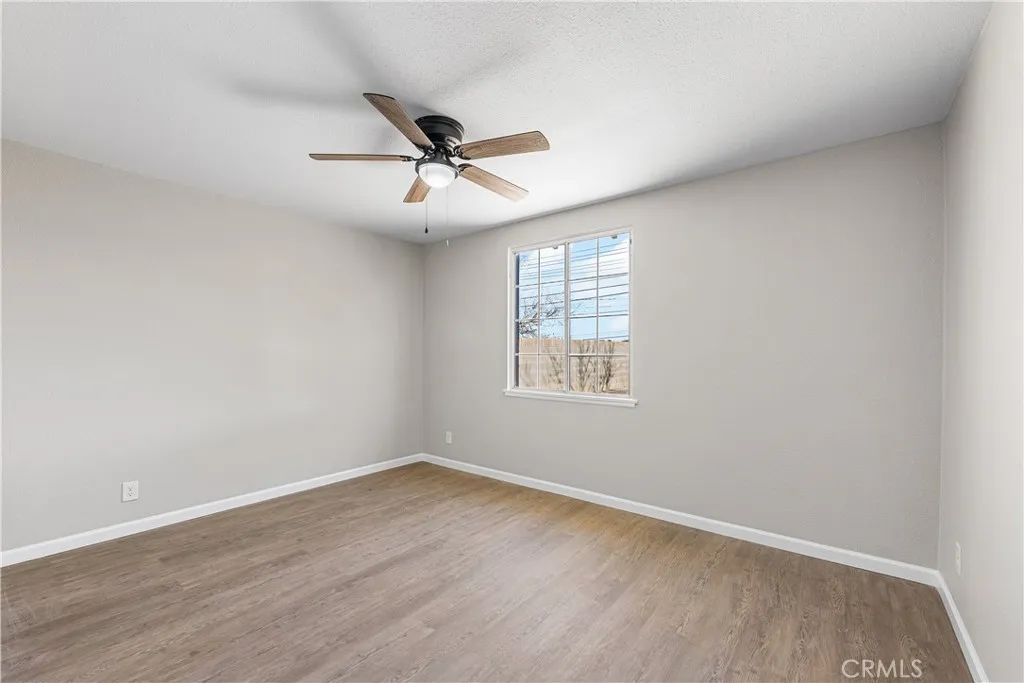 37410 Larkin Avenue, Palmdale, California 93550 home-pic-27