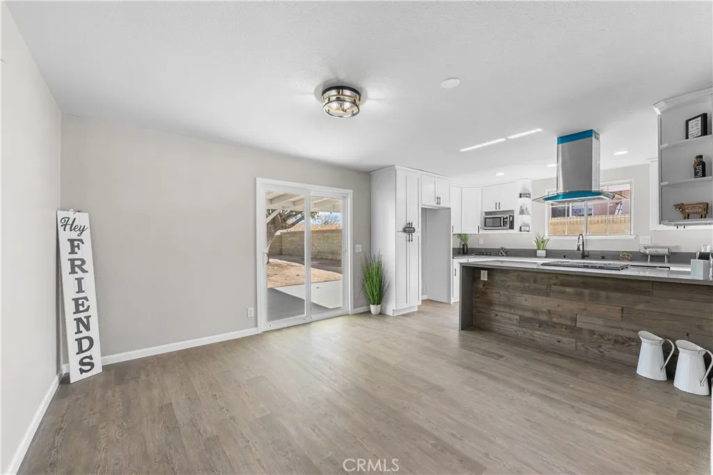 37410 Larkin Avenue, Palmdale, California 93550 home-pic-12