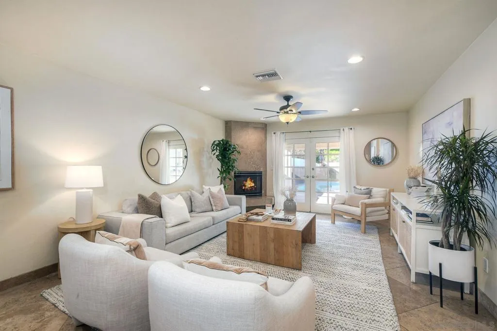 2372 Worden St, San Diego, California 92107 home-pic-1