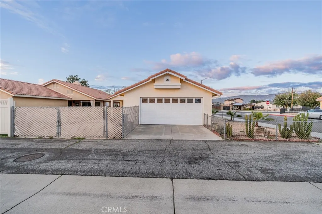 2715 W Fruitvale, Hemet, California 92545 home-pic-3