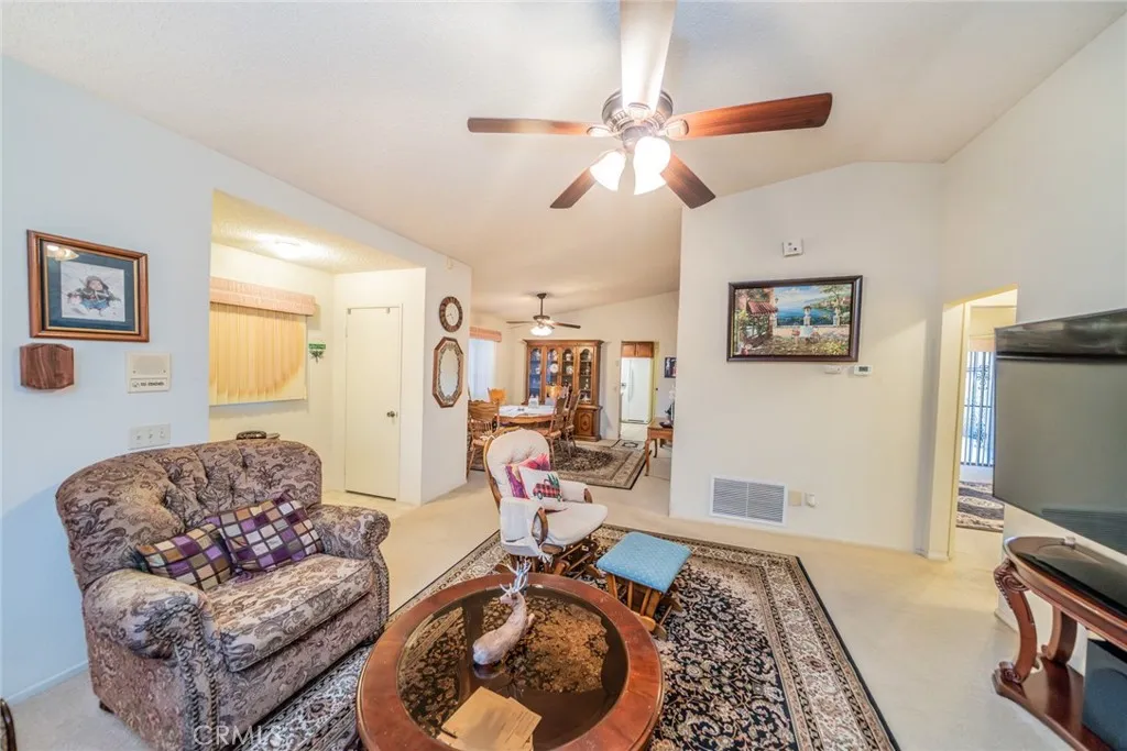 2715 W Fruitvale, Hemet, California 92545 home-pic-8