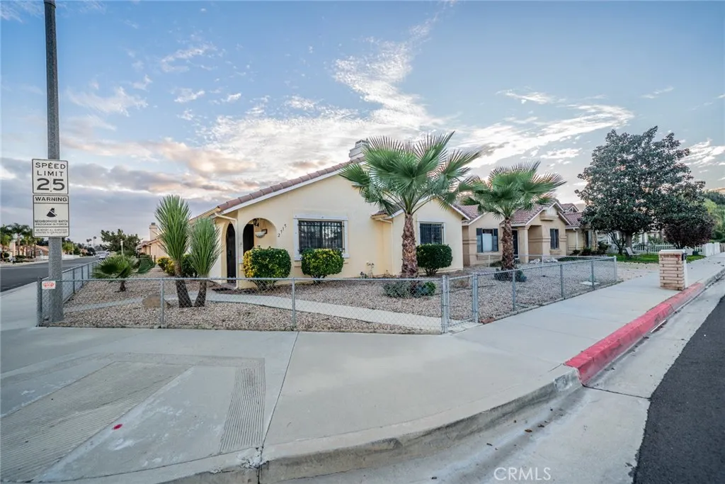 2715 W Fruitvale, Hemet, California 92545 home-pic-5