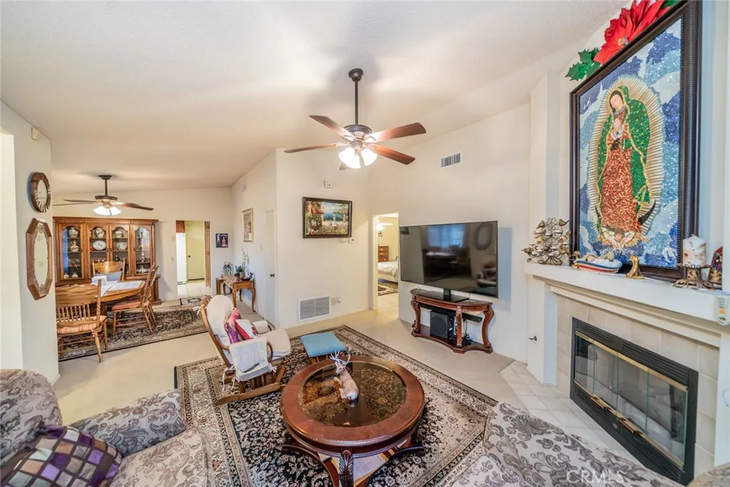2715 W Fruitvale, Hemet, California 92545 home-pic-7