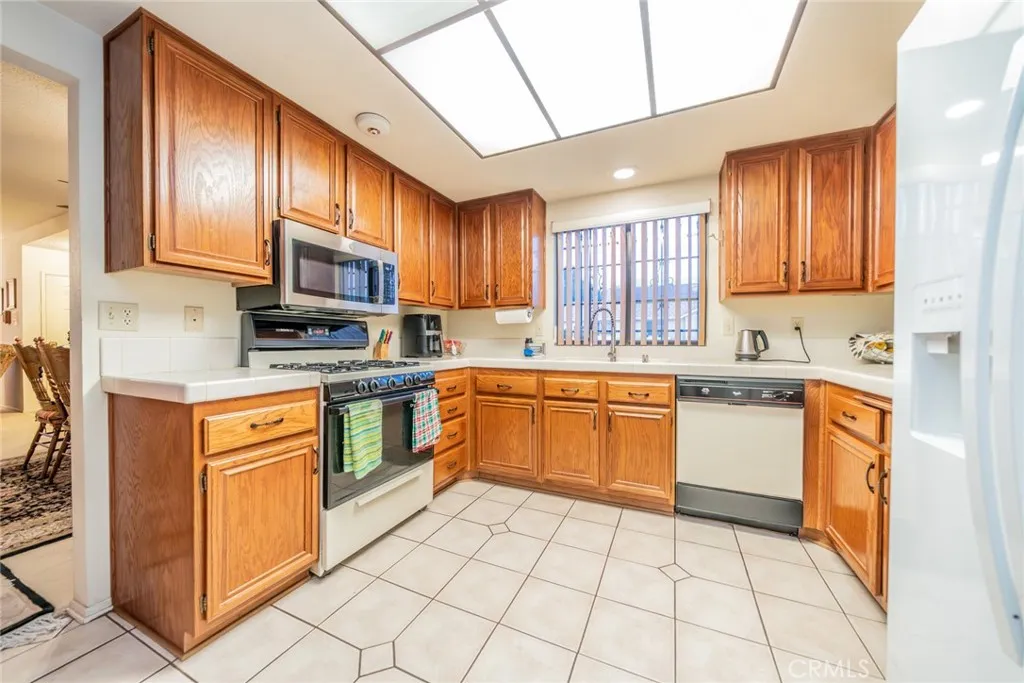 2715 W Fruitvale, Hemet, California 92545 home-pic-12