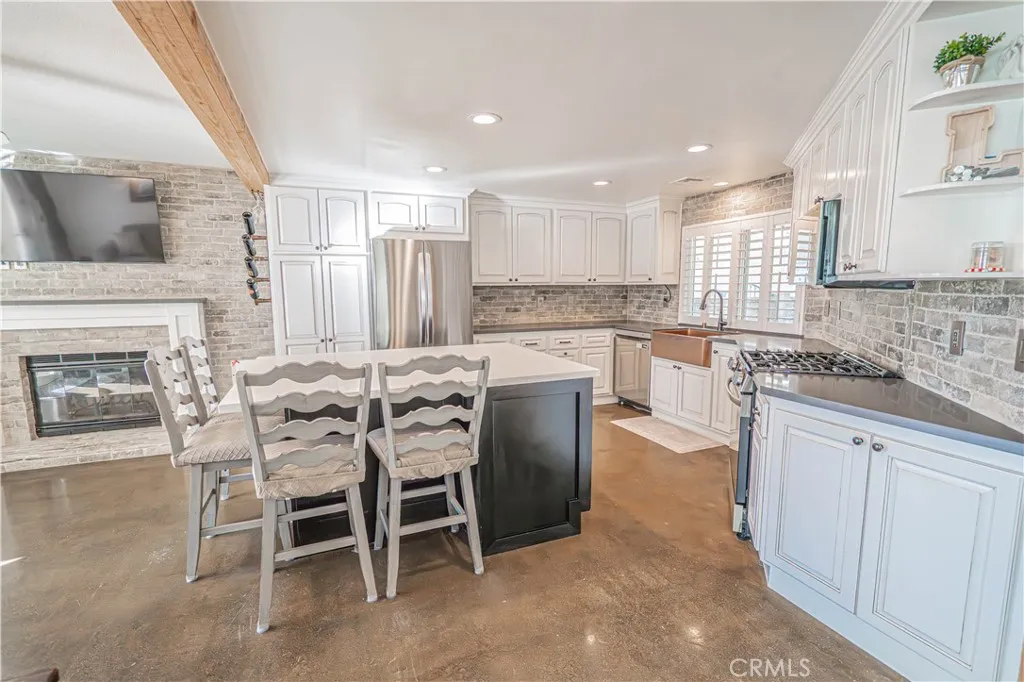 21728 Cheswold Avenue, Saugus, California 91350 home-pic-14