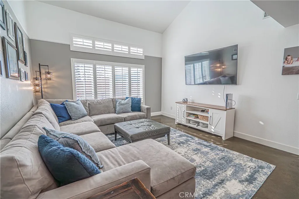21728 Cheswold Avenue, Saugus, California 91350 home-pic-11