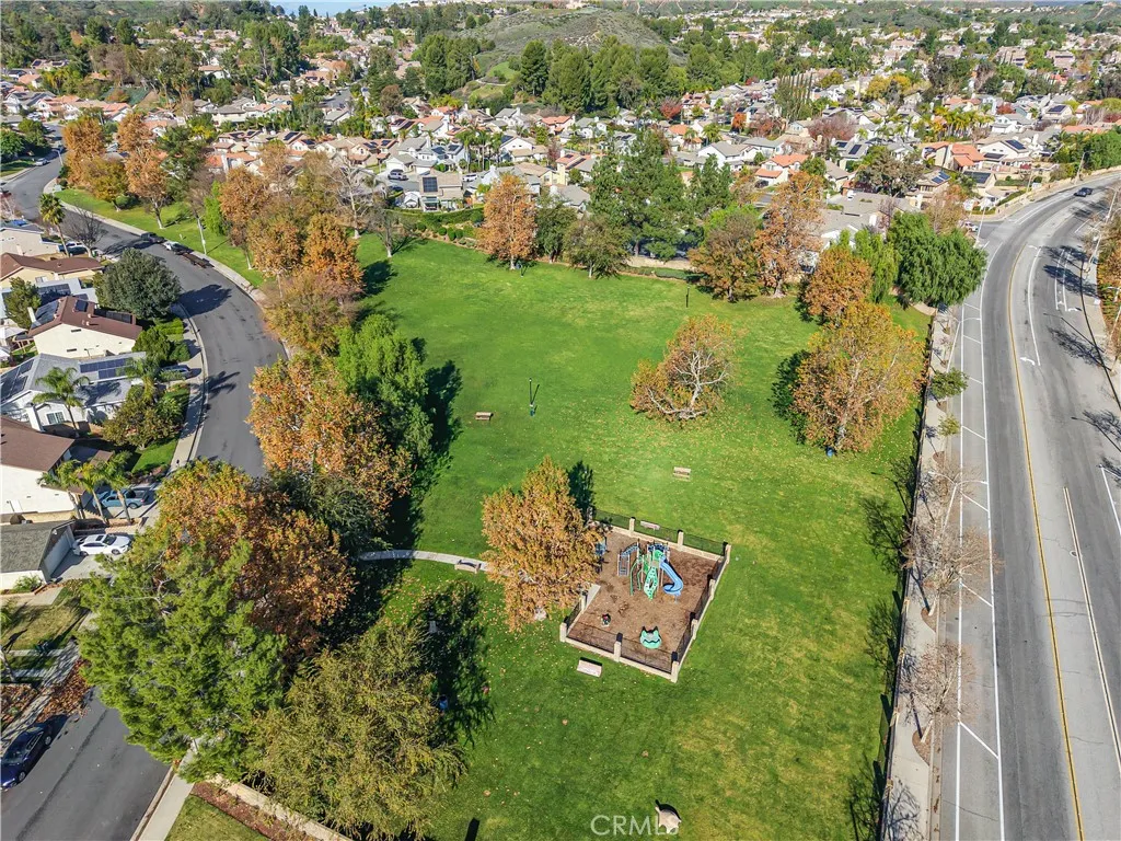 21728 Cheswold Avenue, Saugus, California 91350 home-pic-61