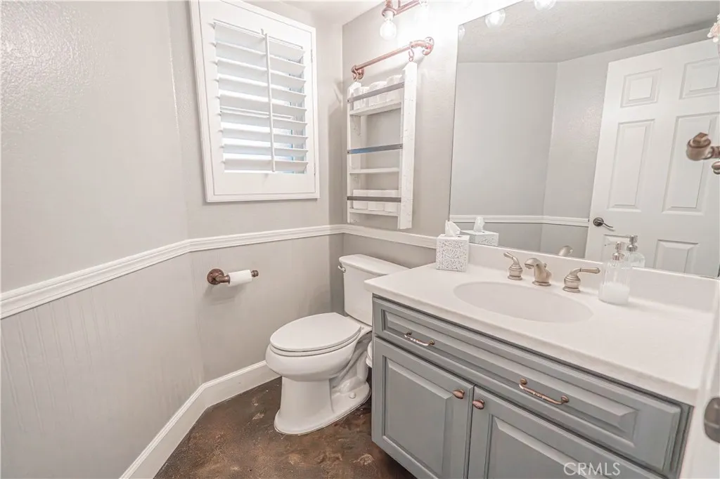 21728 Cheswold Avenue, Saugus, California 91350 home-pic-26