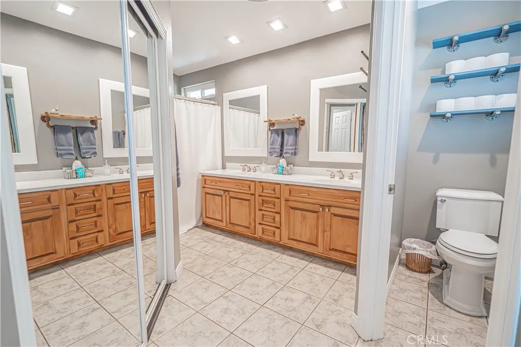 21728 Cheswold Avenue, Saugus, California 91350 home-pic-40