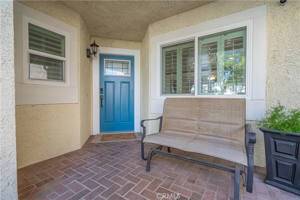 21728 Cheswold Avenue, Saugus, California 91350 home-pic-3