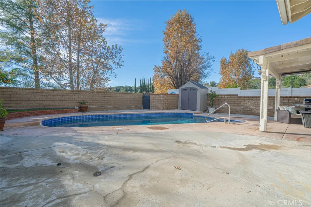 21728 Cheswold Avenue, Saugus, California 91350 home-pic-51