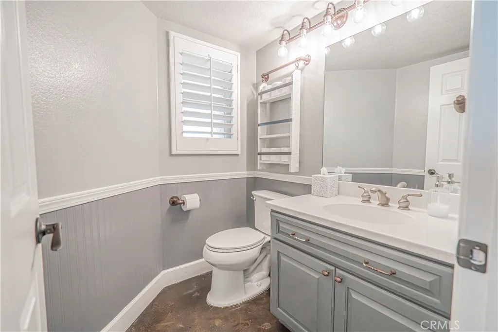 21728 Cheswold Avenue, Saugus, California 91350 home-pic-28