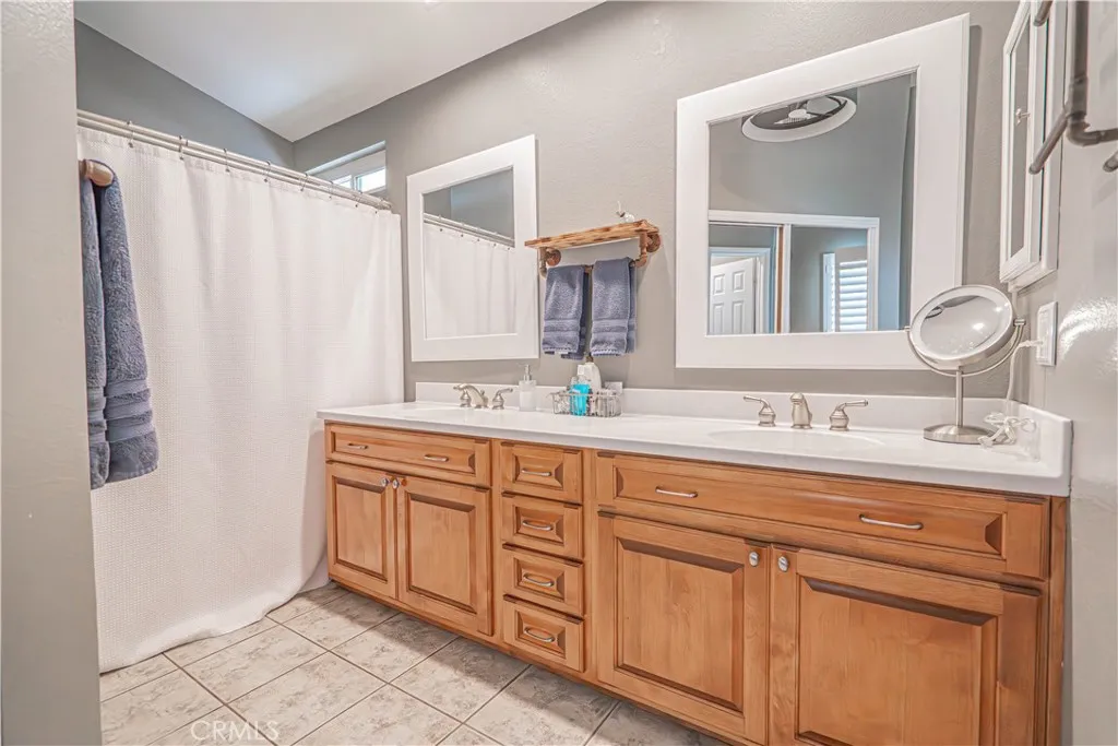 21728 Cheswold Avenue, Saugus, California 91350 home-pic-41