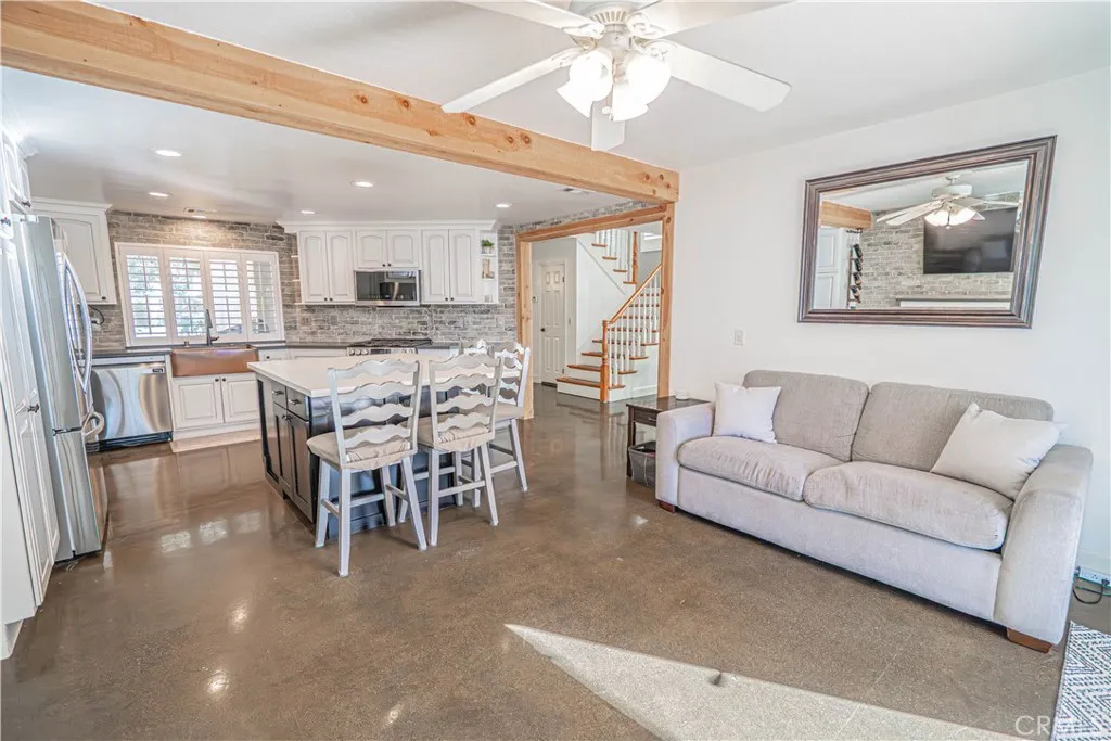 21728 Cheswold Avenue, Saugus, California 91350 home-pic-20