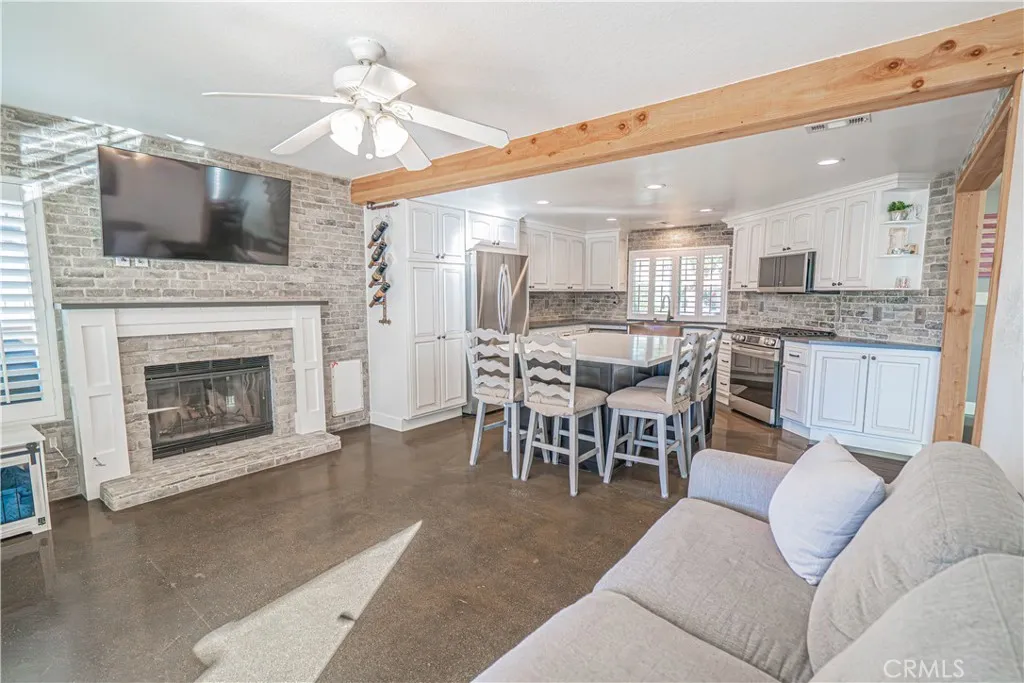 21728 Cheswold Avenue, Saugus, California 91350 home-pic-23