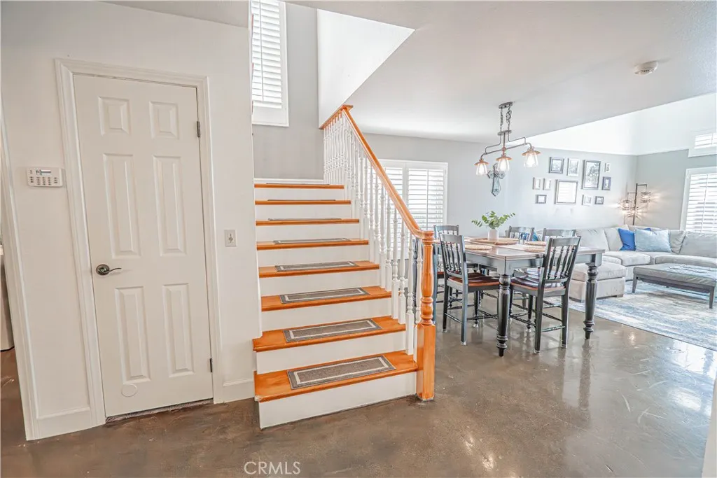 21728 Cheswold Avenue, Saugus, California 91350 home-pic-6