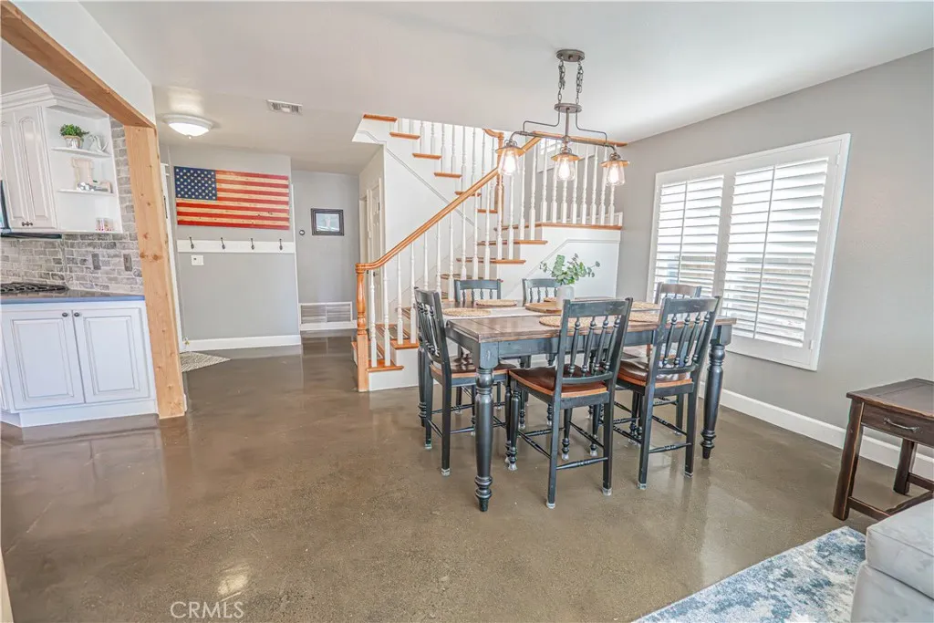 21728 Cheswold Avenue, Saugus, California 91350 home-pic-12