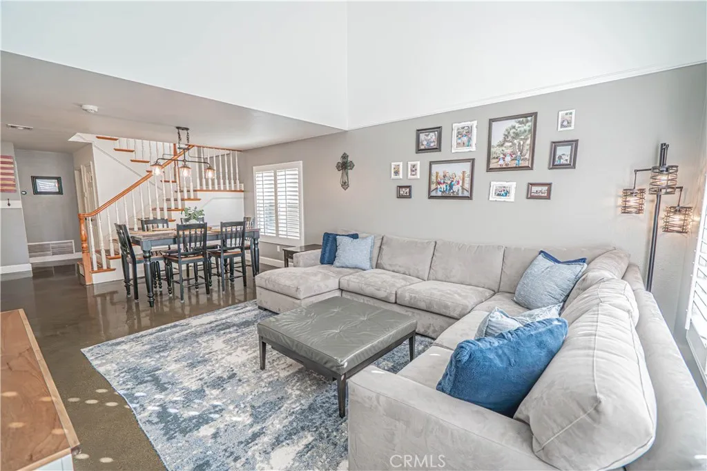 21728 Cheswold Avenue, Saugus, California 91350 home-pic-9
