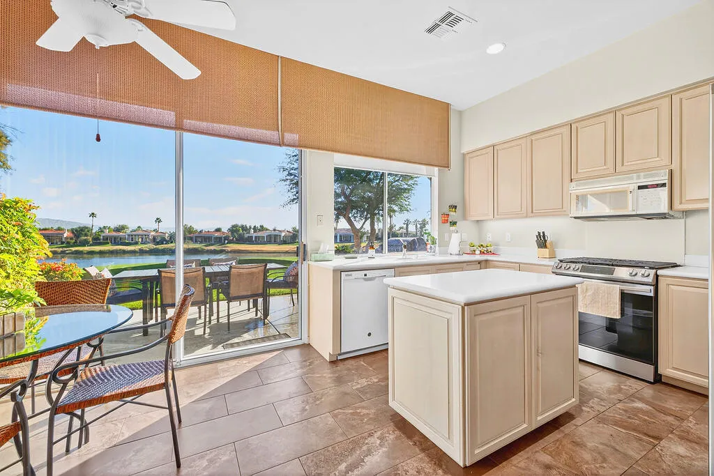 57706 Interlachen, La Quinta, California 92253 home-pic-12