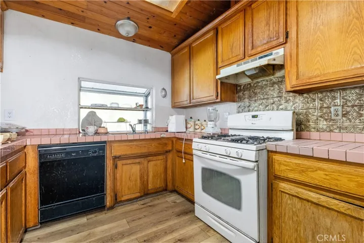 7260 Shale Rock, Paso Robles, California 93446