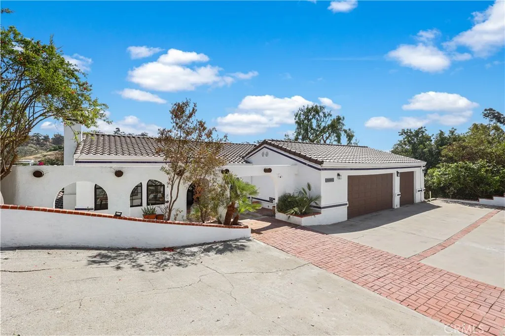 2480 Ardsheal Drive, La Habra Heights, California 90631 home-pic-0