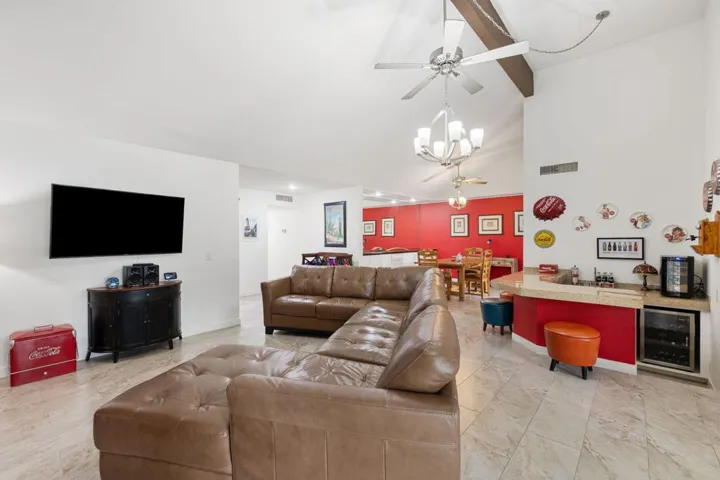 42-web-or-mls-8M4A6723