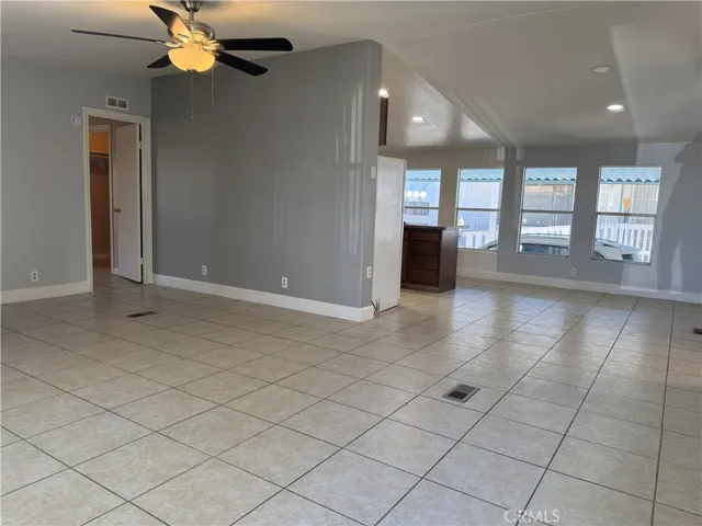 Living/ Dinning area