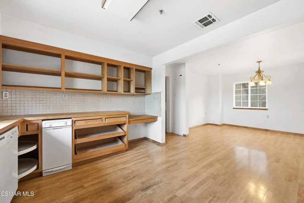 6130 Birch Street, Simi Valley, California 93063 home-pic-20
