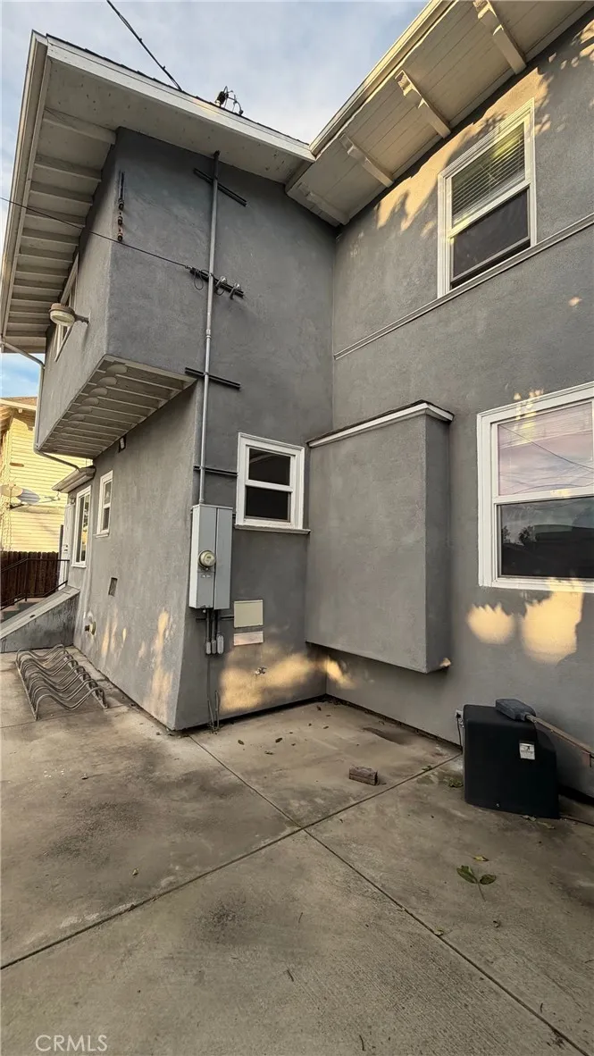 2641 S Catalina Street, Los Angeles, California 90007 home-pic-28