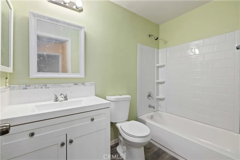 40020 176th Street E, Palmdale, California 93591 home-pic-17