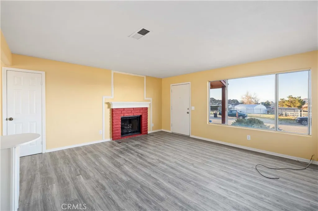 40020 176th Street E, Palmdale, California 93591 home-pic-7